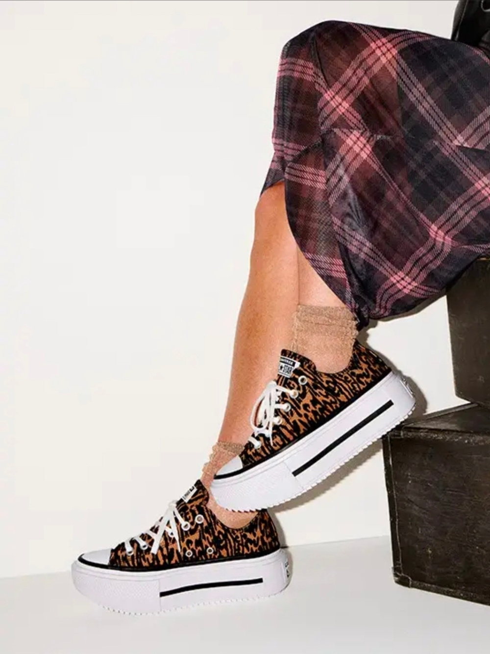 Converse Chuck Taylor All Star Lift Double Stack Low-Top Sneaker - Leopard 10 - Picture 3 of 11